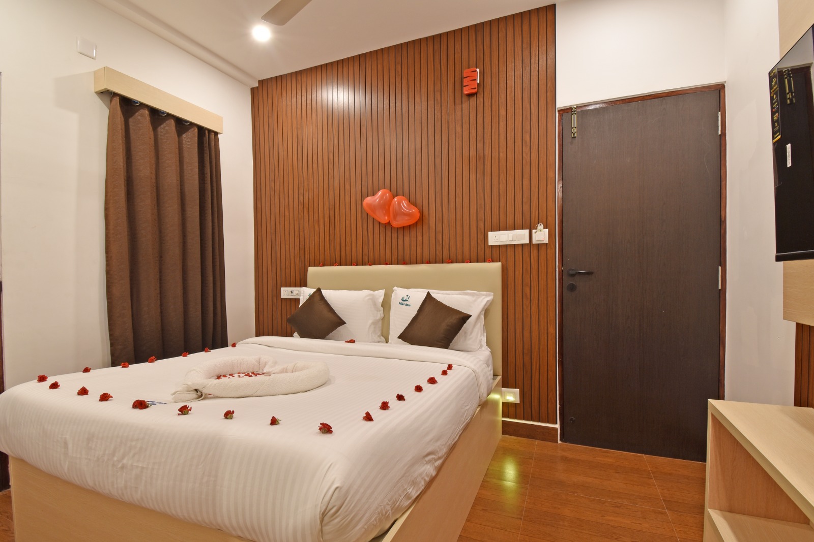 Suite bedroom